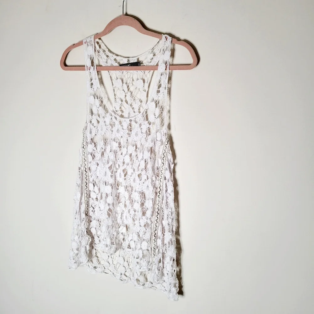 Origami by Vivien Ivory Crochet Sleeveless Top - Picture 2 of 5